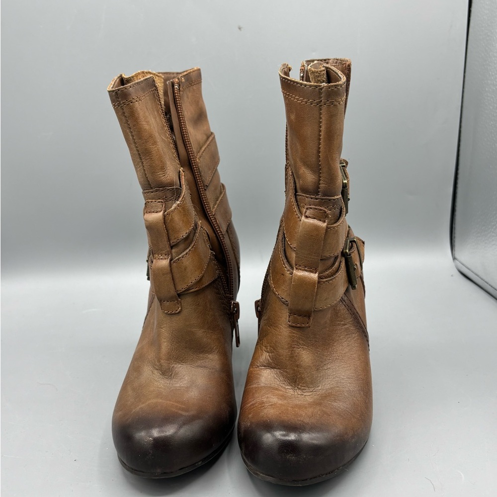 Arturo Chiang Brown Leather Ankle Boots